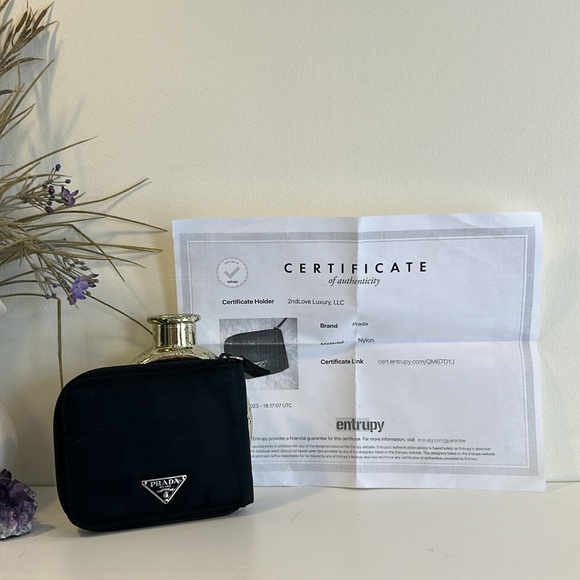 Prada nylon zip around wallet with COA - Picture 9 of 9